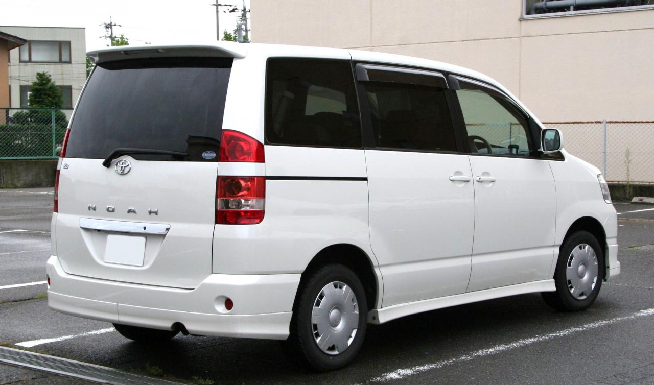 Toyota noah r60