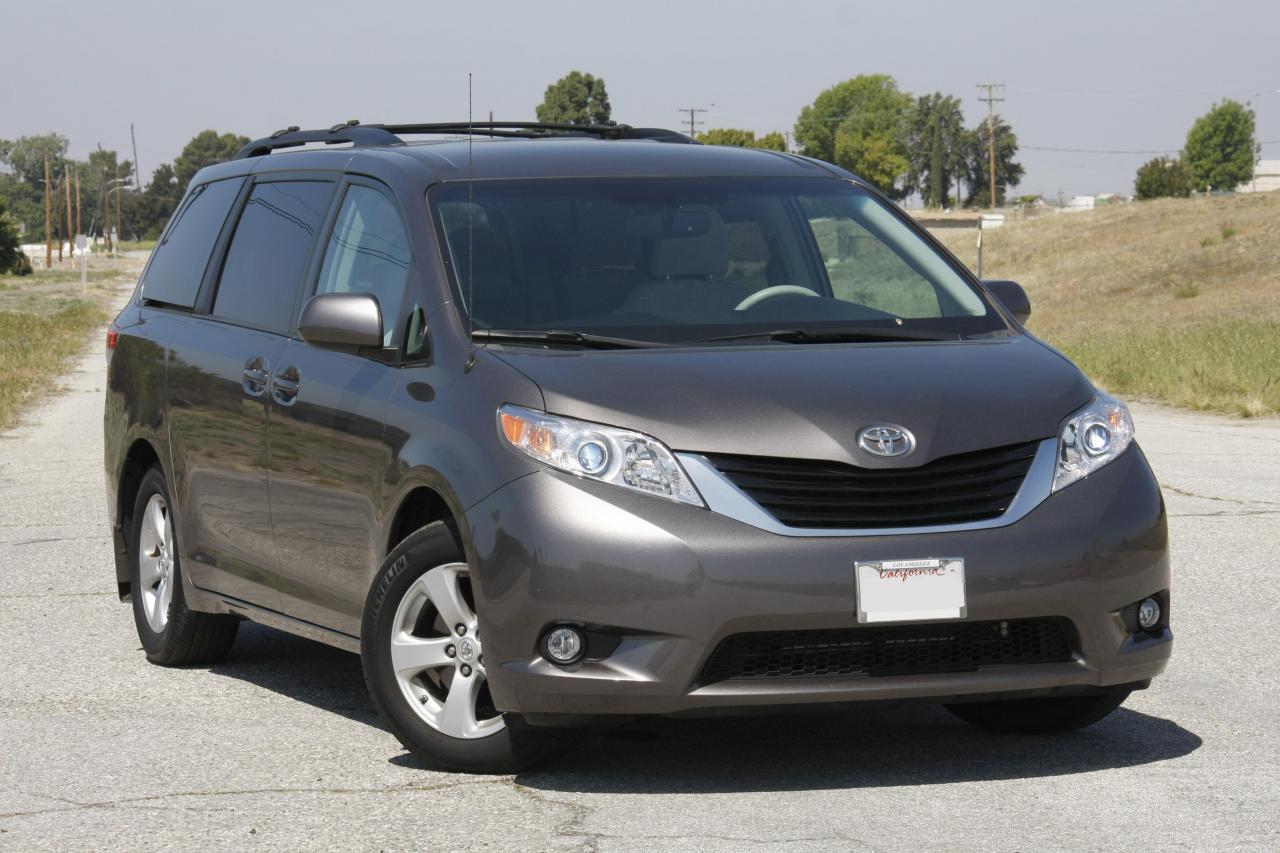 Toyota sienna iii